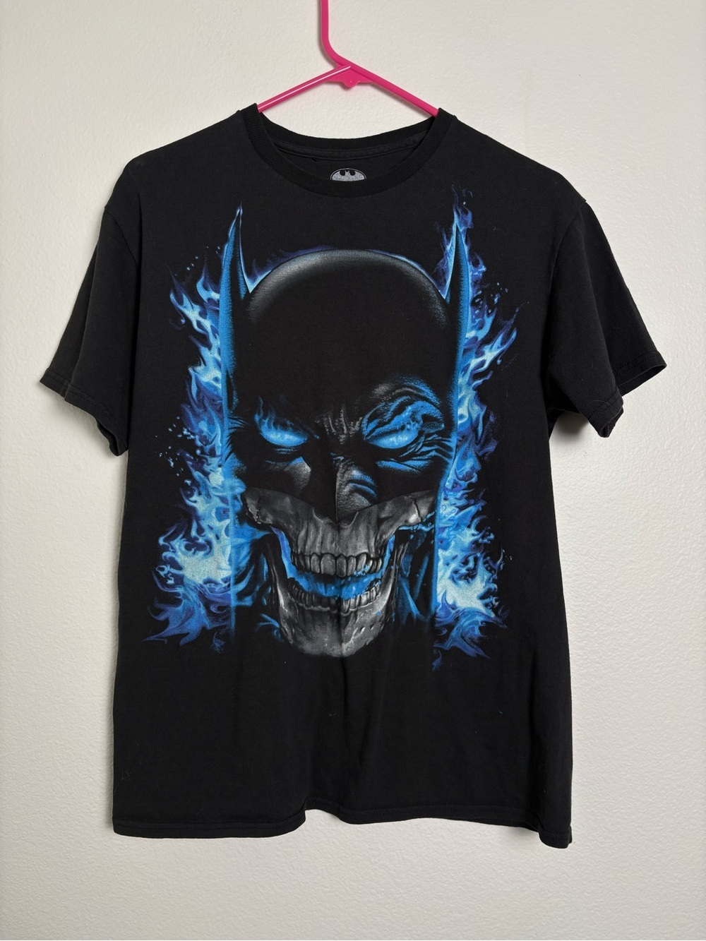 Batman Skull Graphic Tee with Blue Flame Accents Size Medium